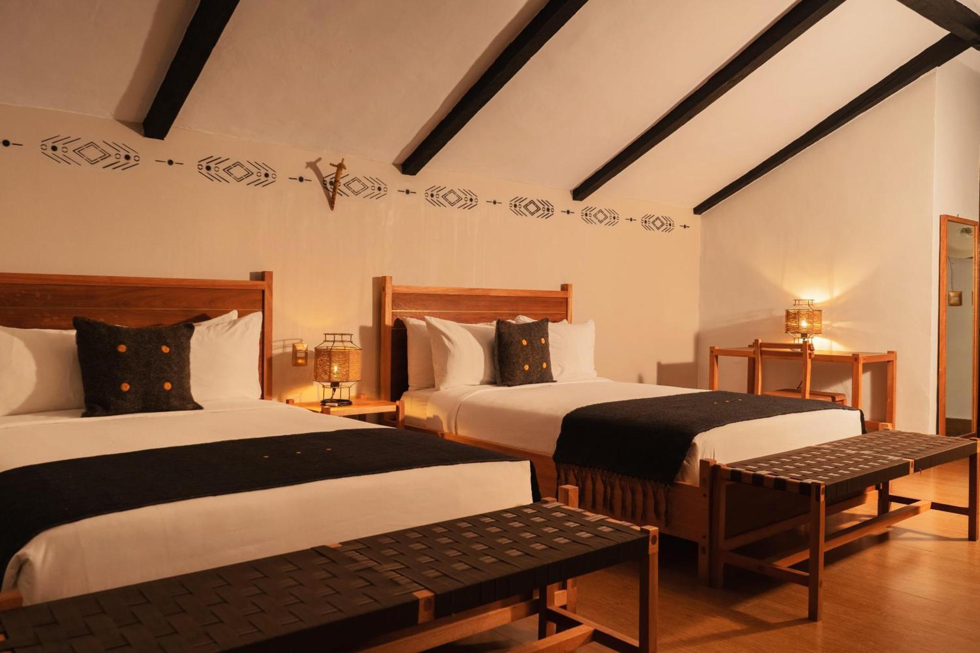 Sombra Del Agua Hotel 3*